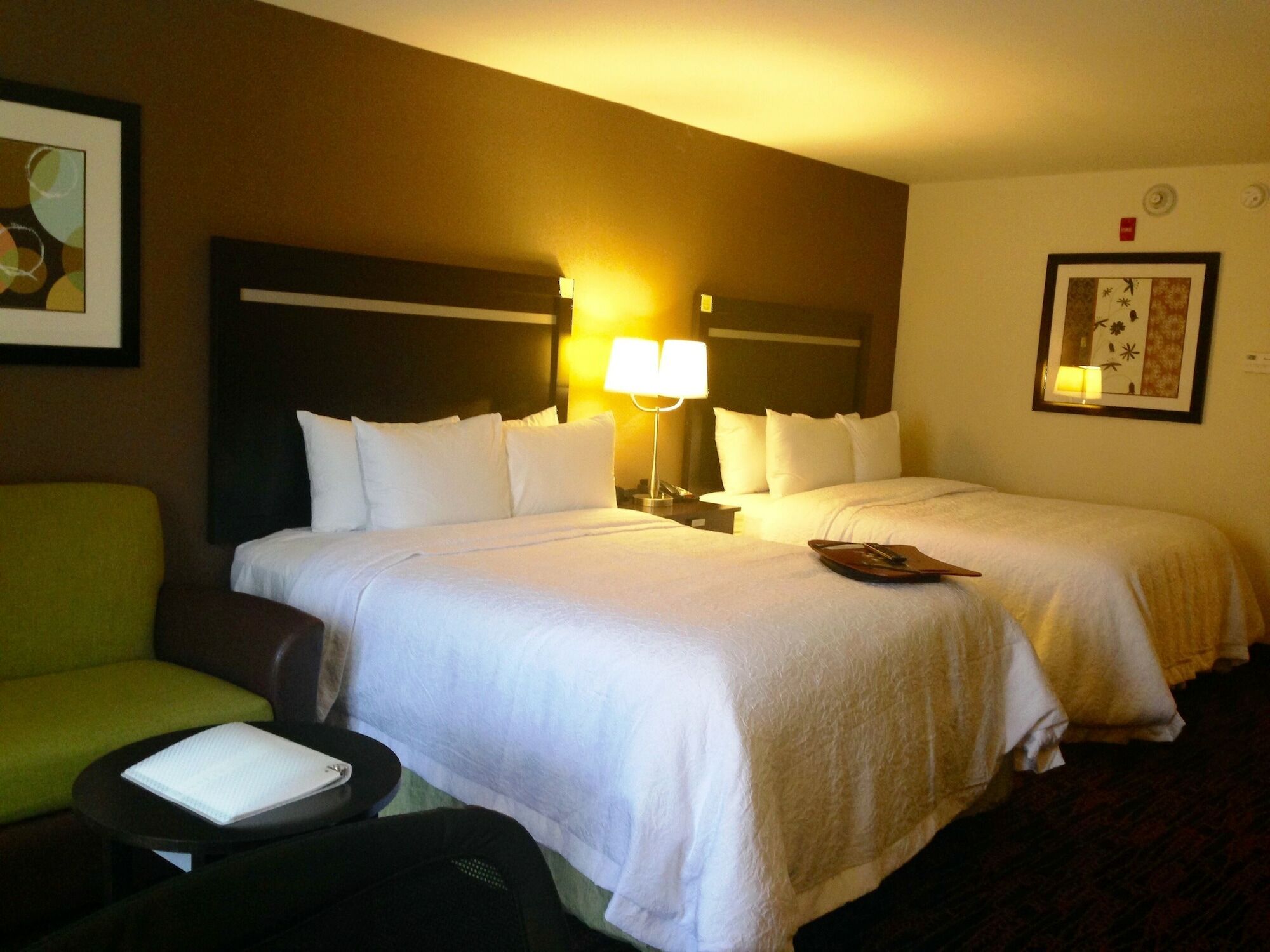Hampton Inn Jericho - Westbury Exterior photo